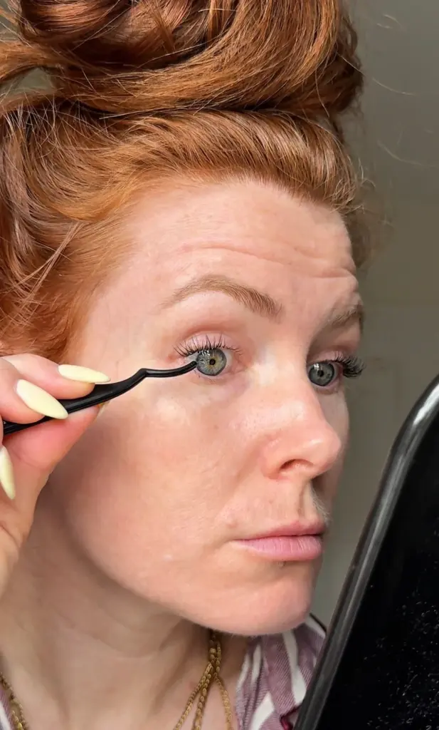 cluster lashes glue