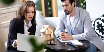 find an estate agent online