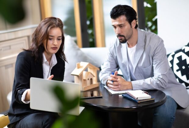 find an estate agent online