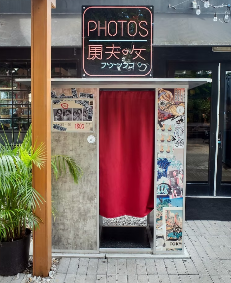 black and white photo booth rental